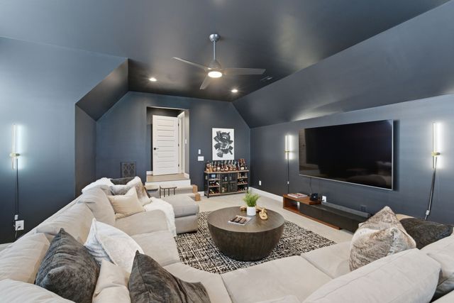 240 Valley Bend Dr, Nashville, TN 37214