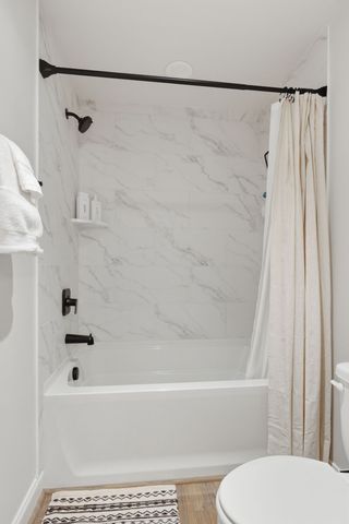 240 Valley Bend Dr, Nashville, TN 37214