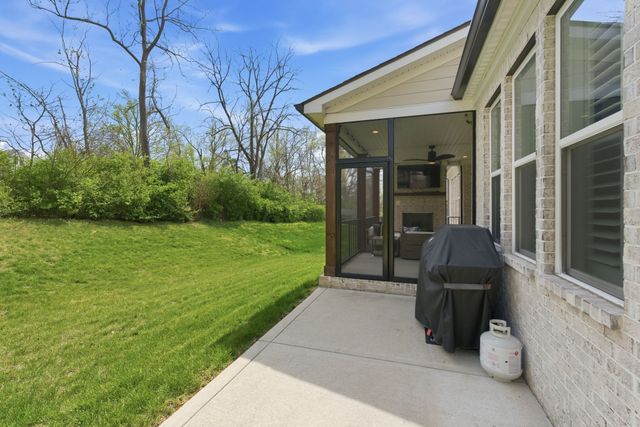 240 Valley Bend Dr, Nashville, TN 37214