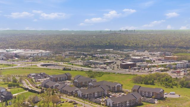 240 Valley Bend Dr, Nashville, TN 37214