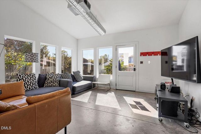 545 E Lenoir Street, Raleigh, NC 27601