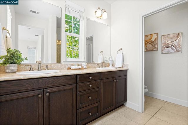 2896 Norton Dr, Concord, CA 94519