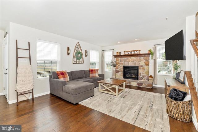 6806 HAWES CT, Frederick, MD 21702