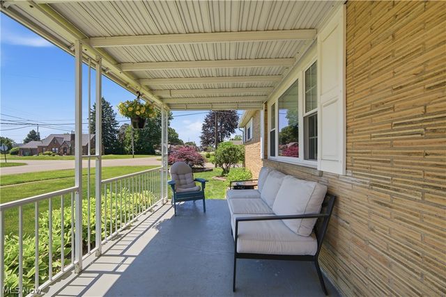 4573 Aurora Street NW, Canton, OH 44708