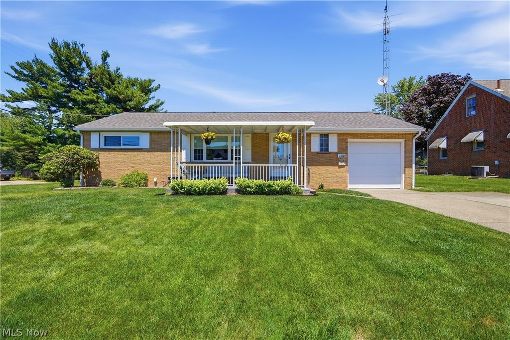 4573 Aurora Street NW, Canton, OH 44708