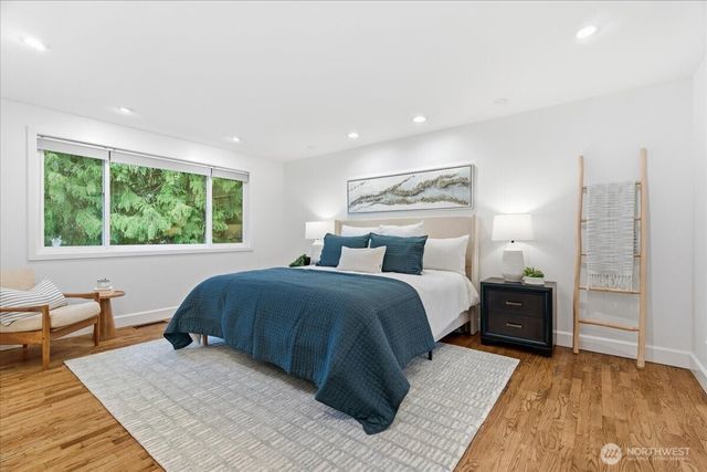 6101 85th Place SE, Mercer Island, WA 98040