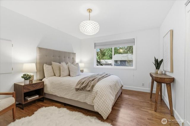 6101 85th Place SE, Mercer Island, WA 98040