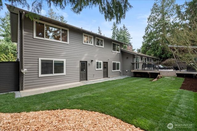 6101 85th Place SE, Mercer Island, WA 98040