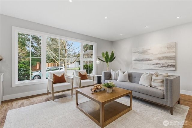 6101 85th Place SE, Mercer Island, WA 98040