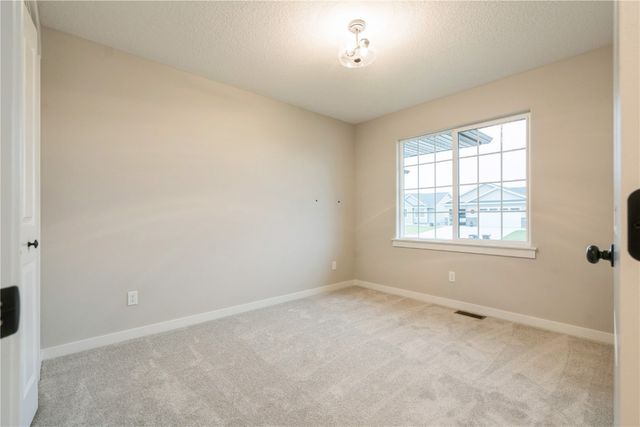 6177 Glenwood Drive, Marion, IA 52302