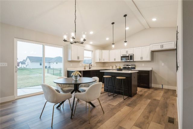 6177 Glenwood Drive, Marion, IA 52302