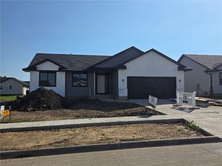 6177 Glenwood Drive, Marion, IA 52302