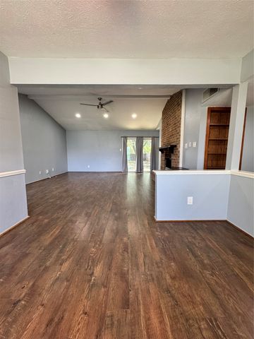 2730 Centennial Drive, Garland, TX 75042