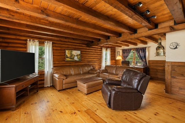 13 Skylark Ave, Plymouth, MA 02360