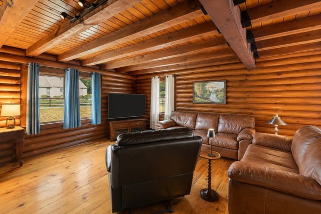 13 Skylark Ave, Plymouth, MA 02360