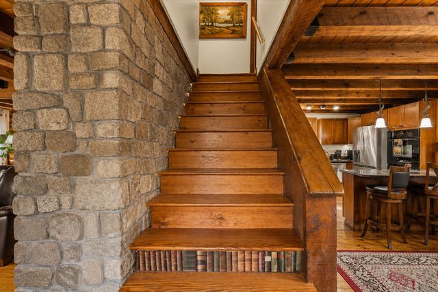 13 Skylark Ave, Plymouth, MA 02360