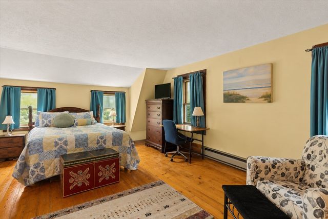 13 Skylark Ave, Plymouth, MA 02360