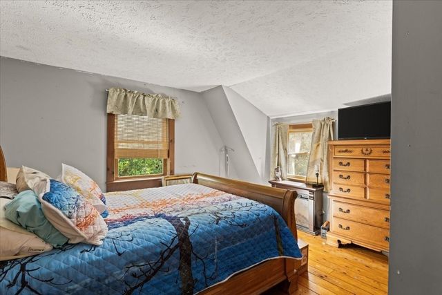 13 Skylark Ave, Plymouth, MA 02360