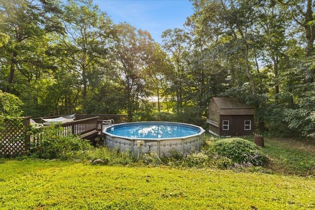 13 Skylark Ave, Plymouth, MA 02360