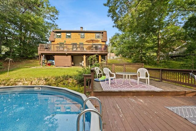 13 Skylark Ave, Plymouth, MA 02360