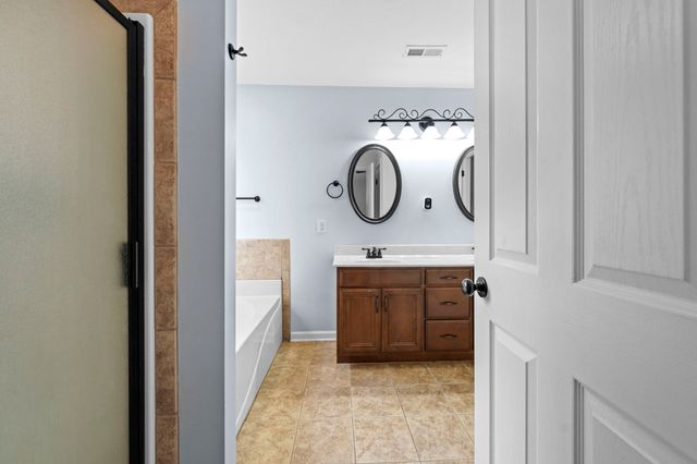 2916 Brewster Dr, Clarksville, TN 37042