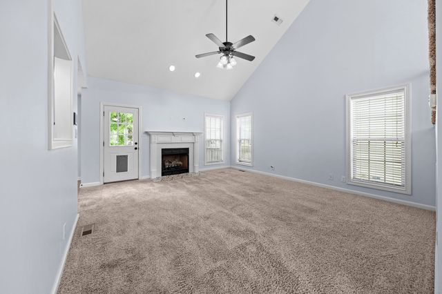 2916 Brewster Dr, Clarksville, TN 37042