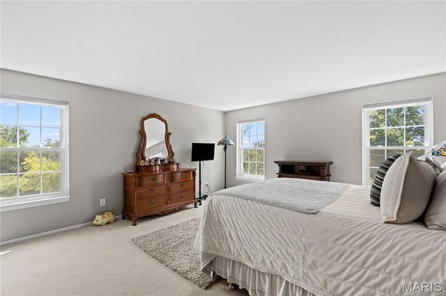 964 Claytonbrook Drive 2B, Ballwin, MO 63011