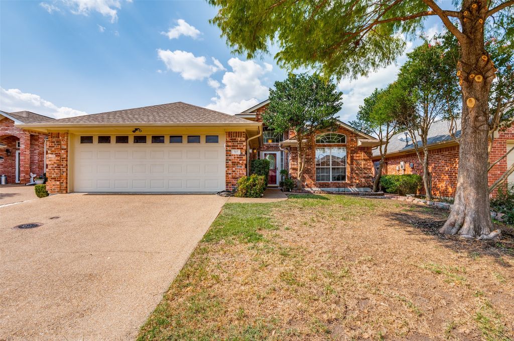 717 Dogwood Lane, Waxahachie, TX 75165