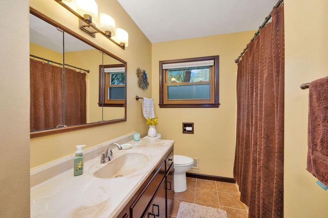 4537 N 101st STREET, Wauwatosa, WI 53225