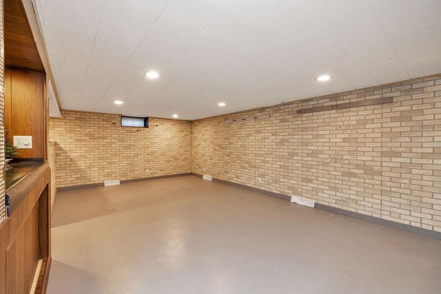 4537 N 101st STREET, Wauwatosa, WI 53225