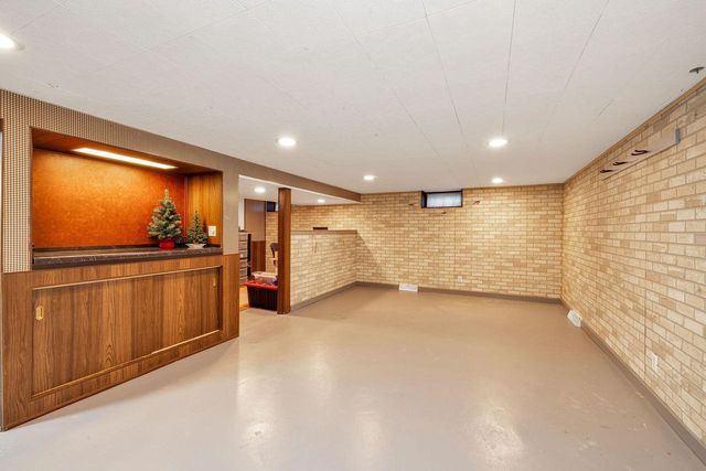 4537 N 101st STREET, Wauwatosa, WI 53225