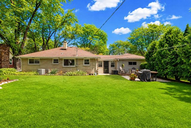 4537 N 101st STREET, Wauwatosa, WI 53225