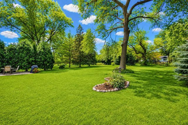4537 N 101st STREET, Wauwatosa, WI 53225