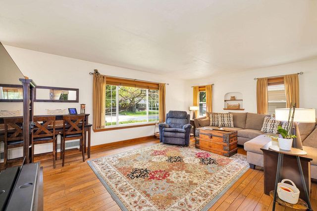 4537 N 101st STREET, Wauwatosa, WI 53225