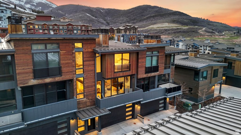 Image 10 of property listing at 3595 RIDGELINE DRIVE DR, Park City, UT 84098