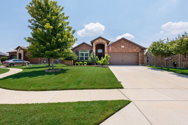 10804 Abbeyglen Court, Fort Worth, TX 76052
