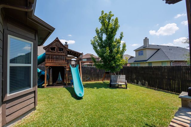 10804 Abbeyglen Court, Fort Worth, TX 76052