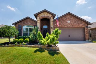 10804 Abbeyglen Court, Fort Worth, TX 76052