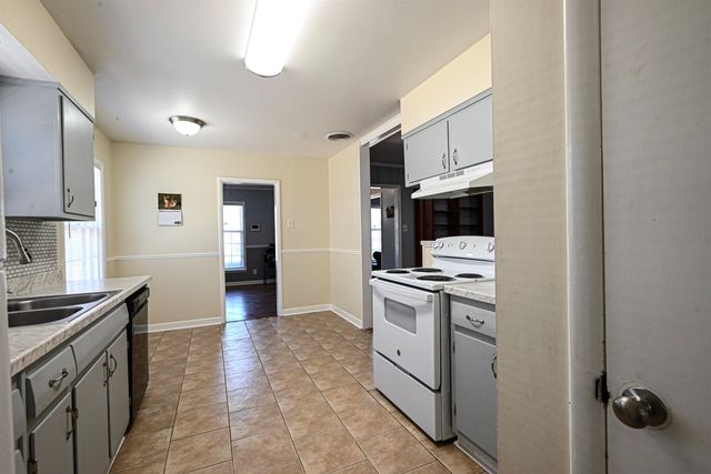 5585 MILFORD RD, Memphis, TN 38120