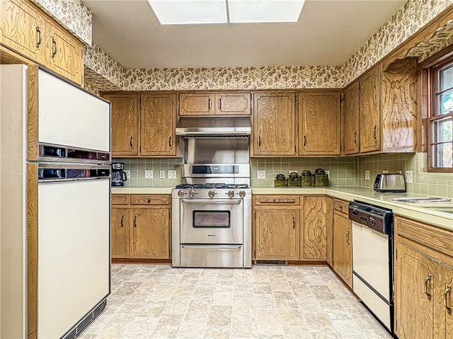 103 Oak Drive, Harrison, AR 72601