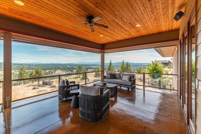 5006 N Indian Bluff Ln, Spokane, WA 99224