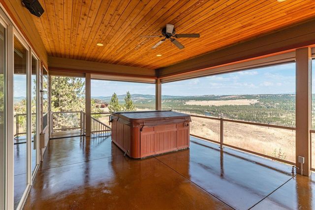 5006 N Indian Bluff Ln, Spokane, WA 99224