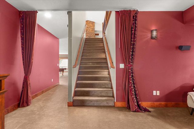 5006 N Indian Bluff Ln, Spokane, WA 99224