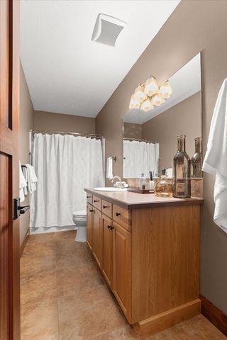 5006 N Indian Bluff Ln, Spokane, WA 99224