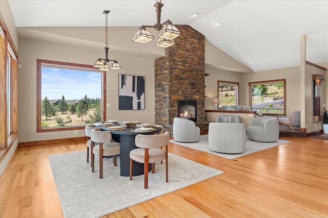 5006 N Indian Bluff Ln, Spokane, WA 99224