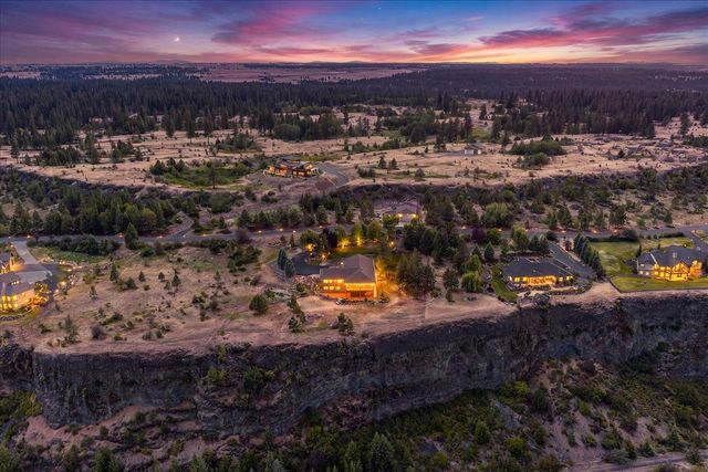 5006 N Indian Bluff Ln, Spokane, WA 99224