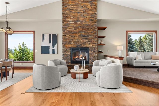 5006 N Indian Bluff Ln, Spokane, WA 99224