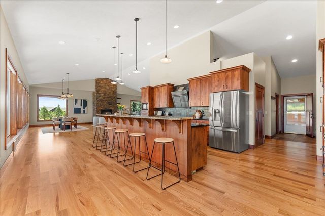5006 N Indian Bluff Ln, Spokane, WA 99224