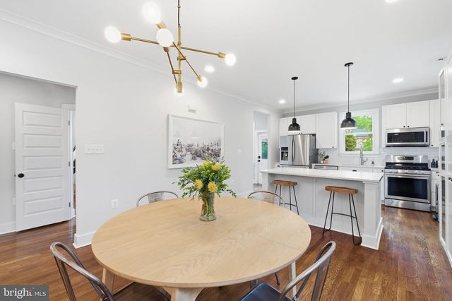 2211 R ST SE, Washington, DC 20020
