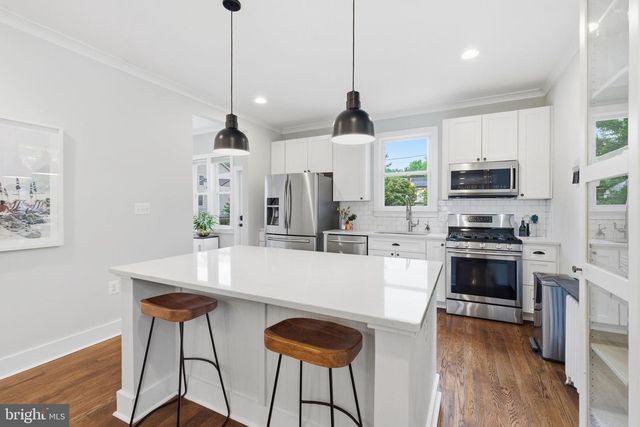 2211 R ST SE, Washington, DC 20020